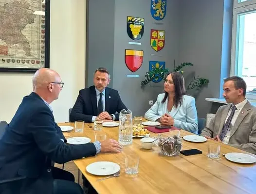 Wicewojewoda Wielkopolska z wizytą w gminie Międzychód – rozmowy o inwestycjach