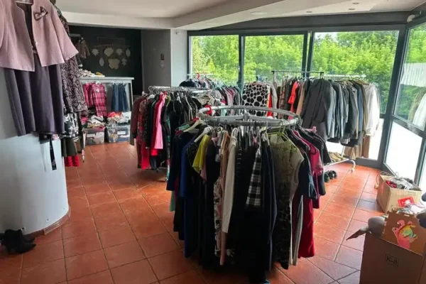 Re-Butik w Międzychodzie – daj ubraniom drugie życie i pomagaj innym