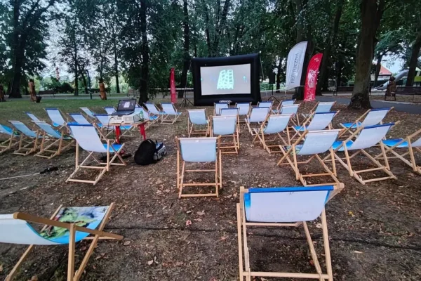 Kino plenerowe w Przytocznej: zapraszamy na film „Wszystko o moim starym”