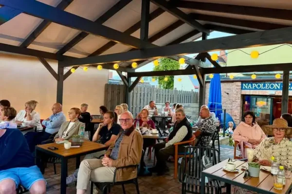 Napoleon Cafe Międzychód: premierowy koncert Igi Kozackiej i Piotra Roli-Podczaskiego
